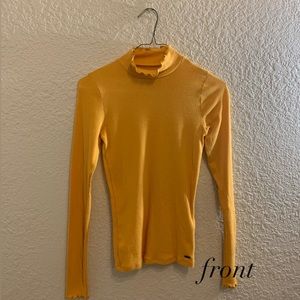 women’s small yellow hollister turtleneck